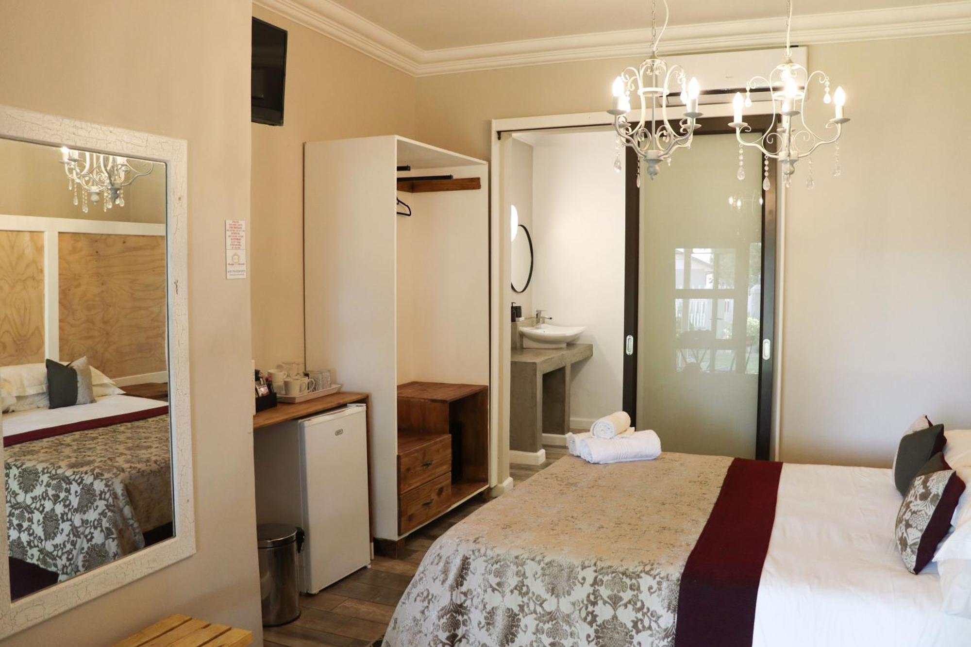 Boutique Guesthouse Mariental Esterno foto