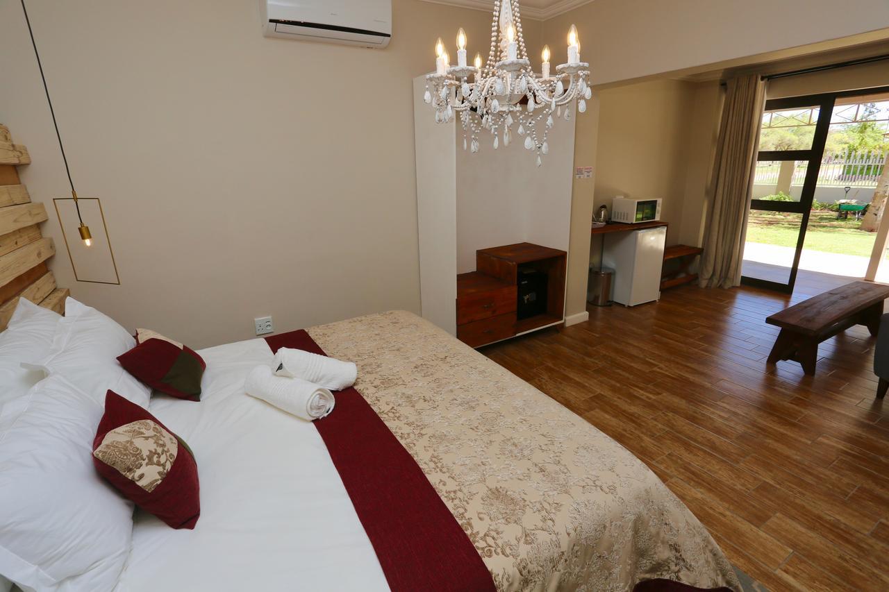 Boutique Guesthouse Mariental Esterno foto