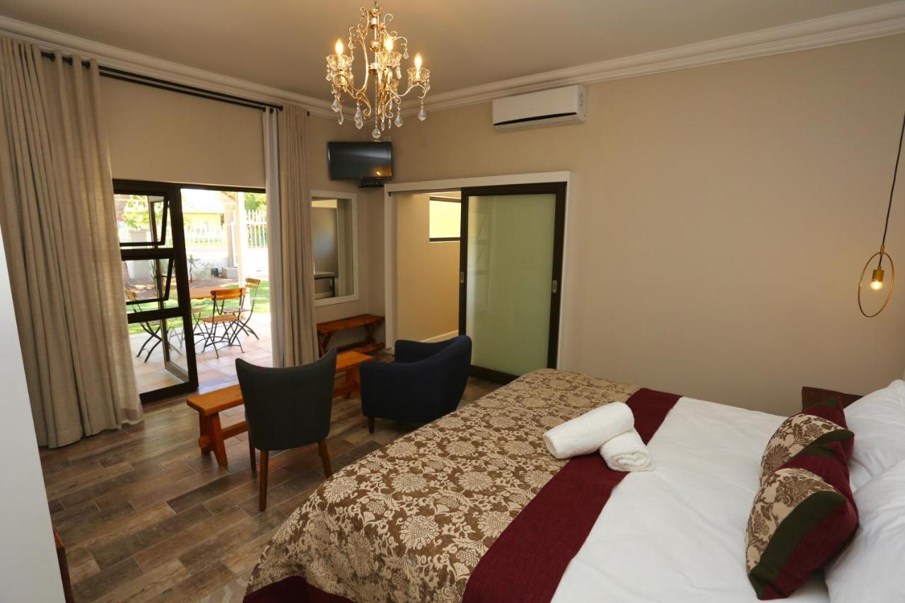 Boutique Guesthouse Mariental Esterno foto