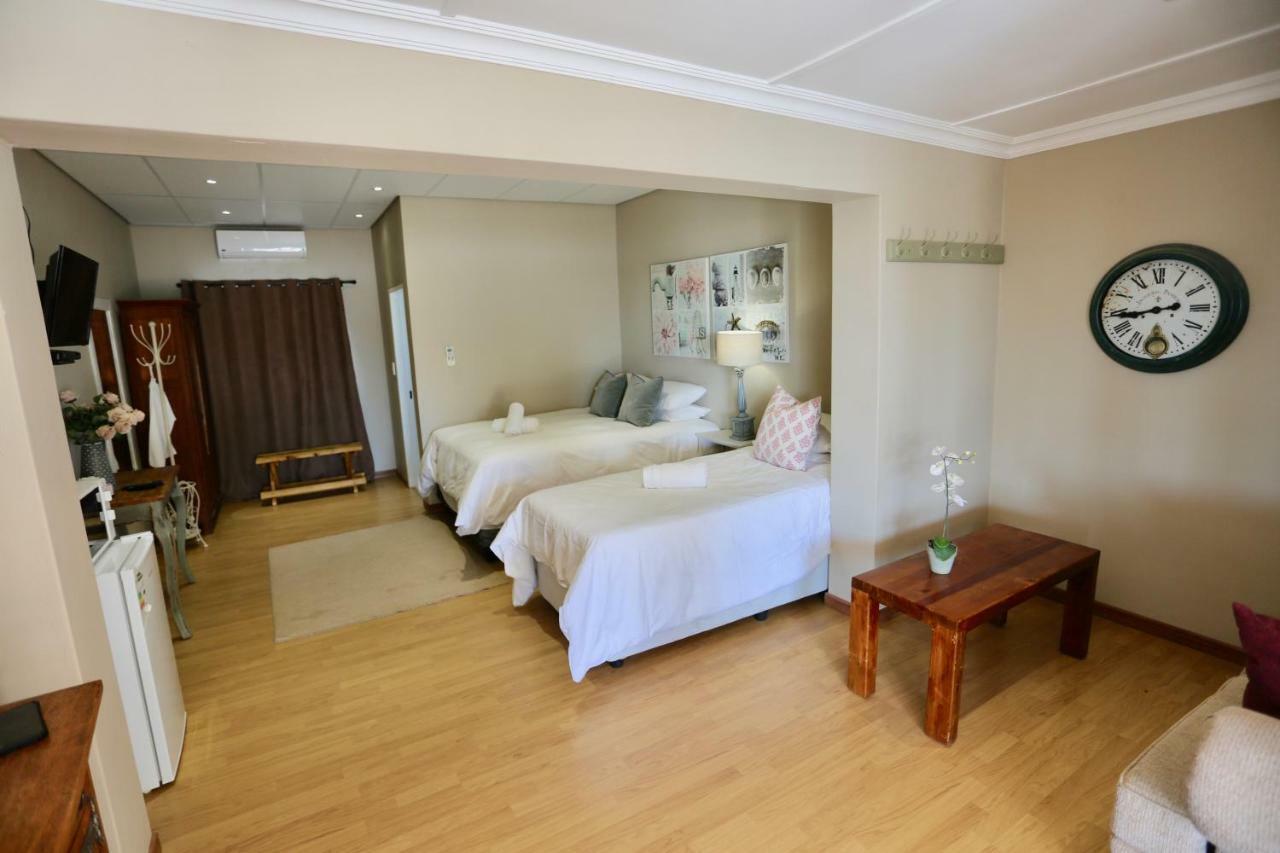 Boutique Guesthouse Mariental Esterno foto
